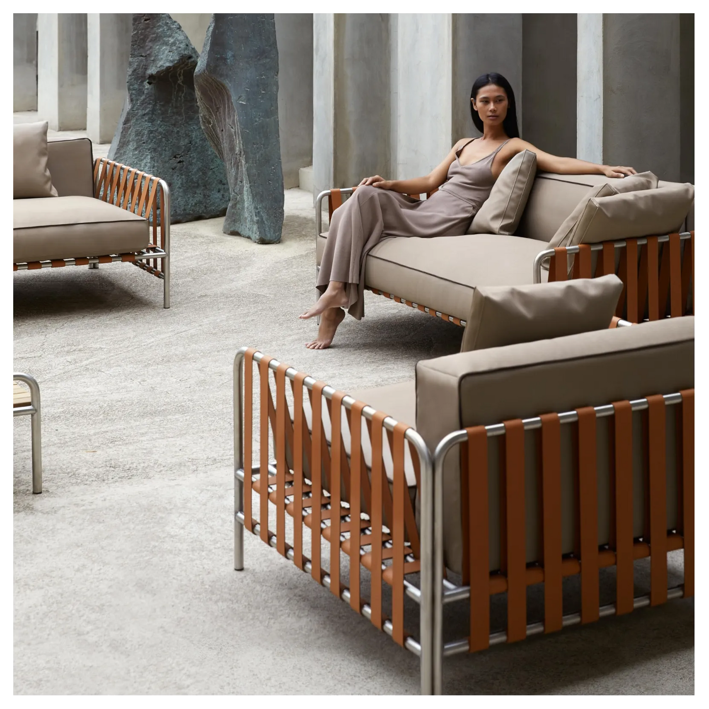 Strata Sofa OS006